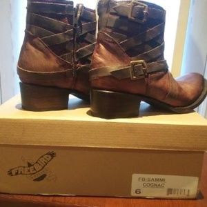 FREE BIRD by Steven.....SAMMI BOOT....Cognac....Size 6